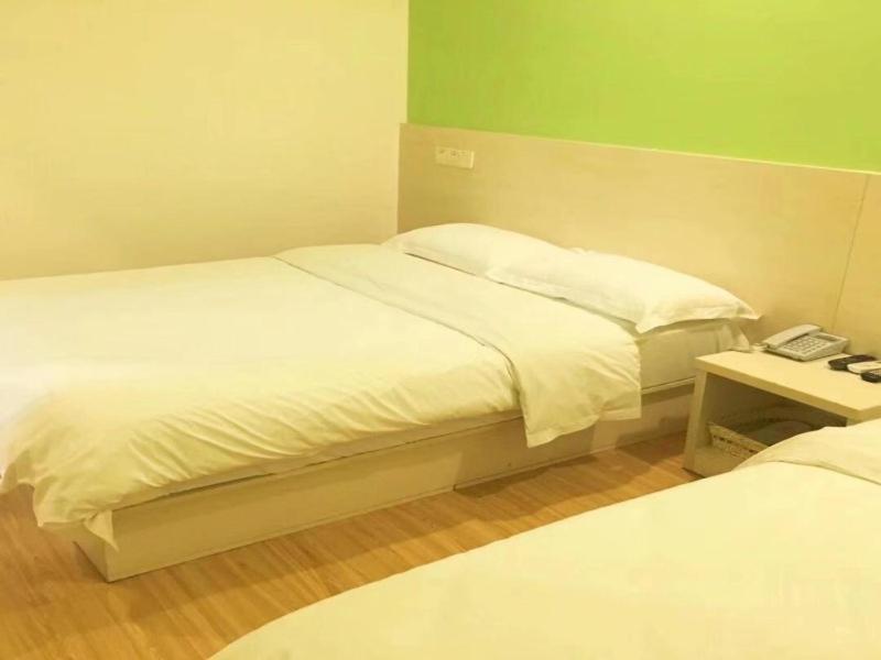 Shells Hanzhong City High Railway Station Renmin Road Hotel Esterno foto