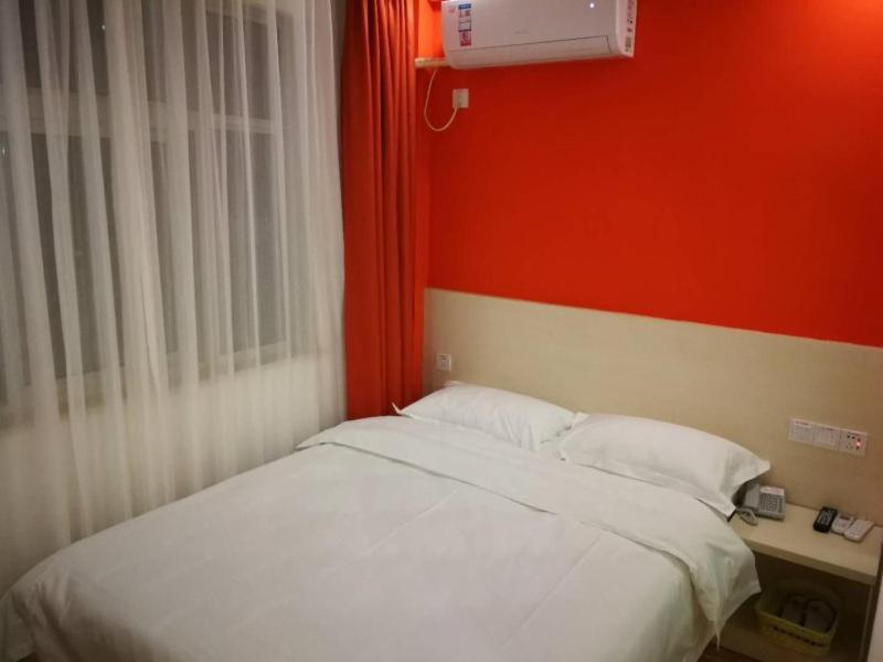 Shells Hanzhong City High Railway Station Renmin Road Hotel Esterno foto