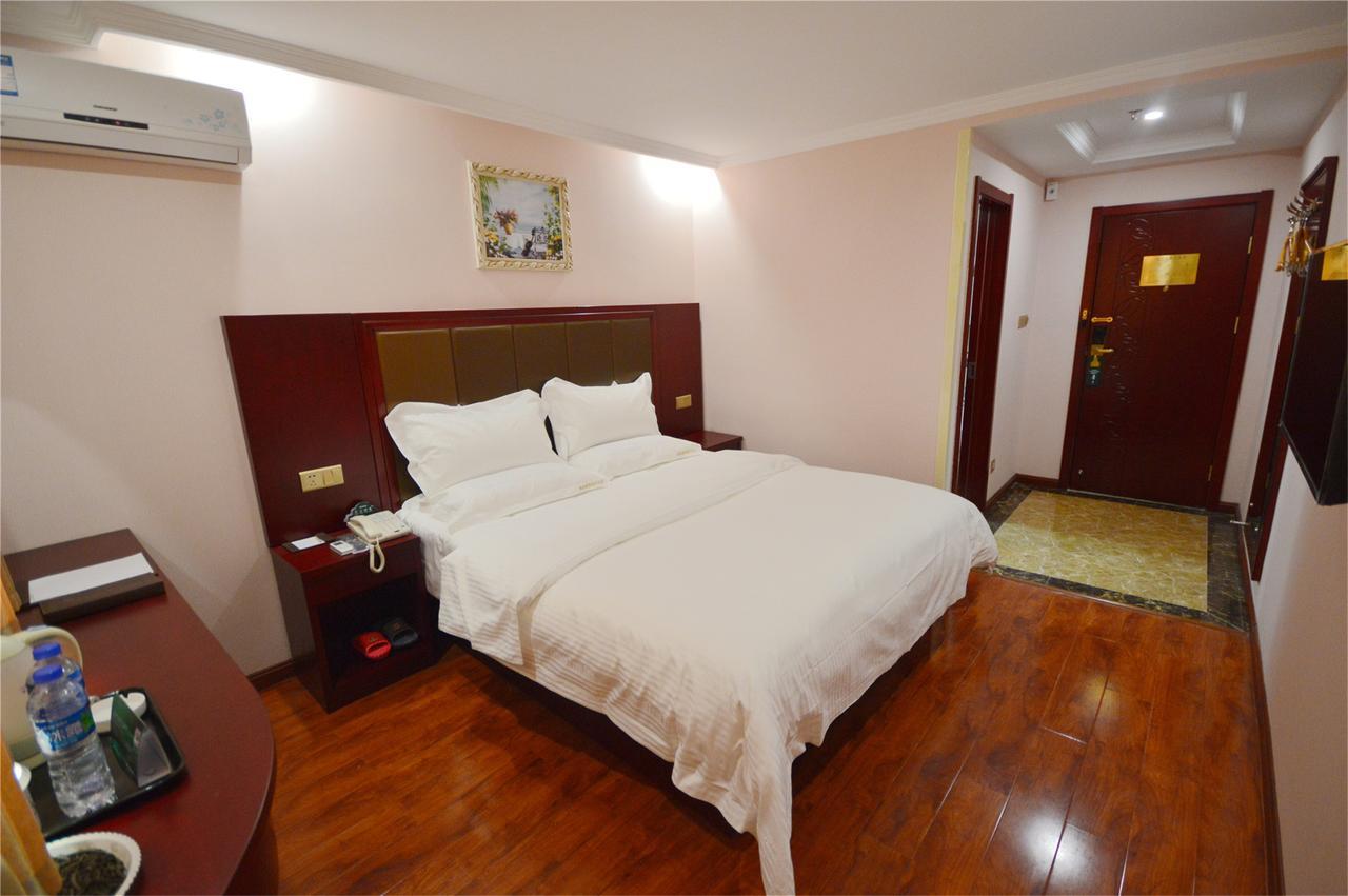 Shells Hanzhong City High Railway Station Renmin Road Hotel Esterno foto