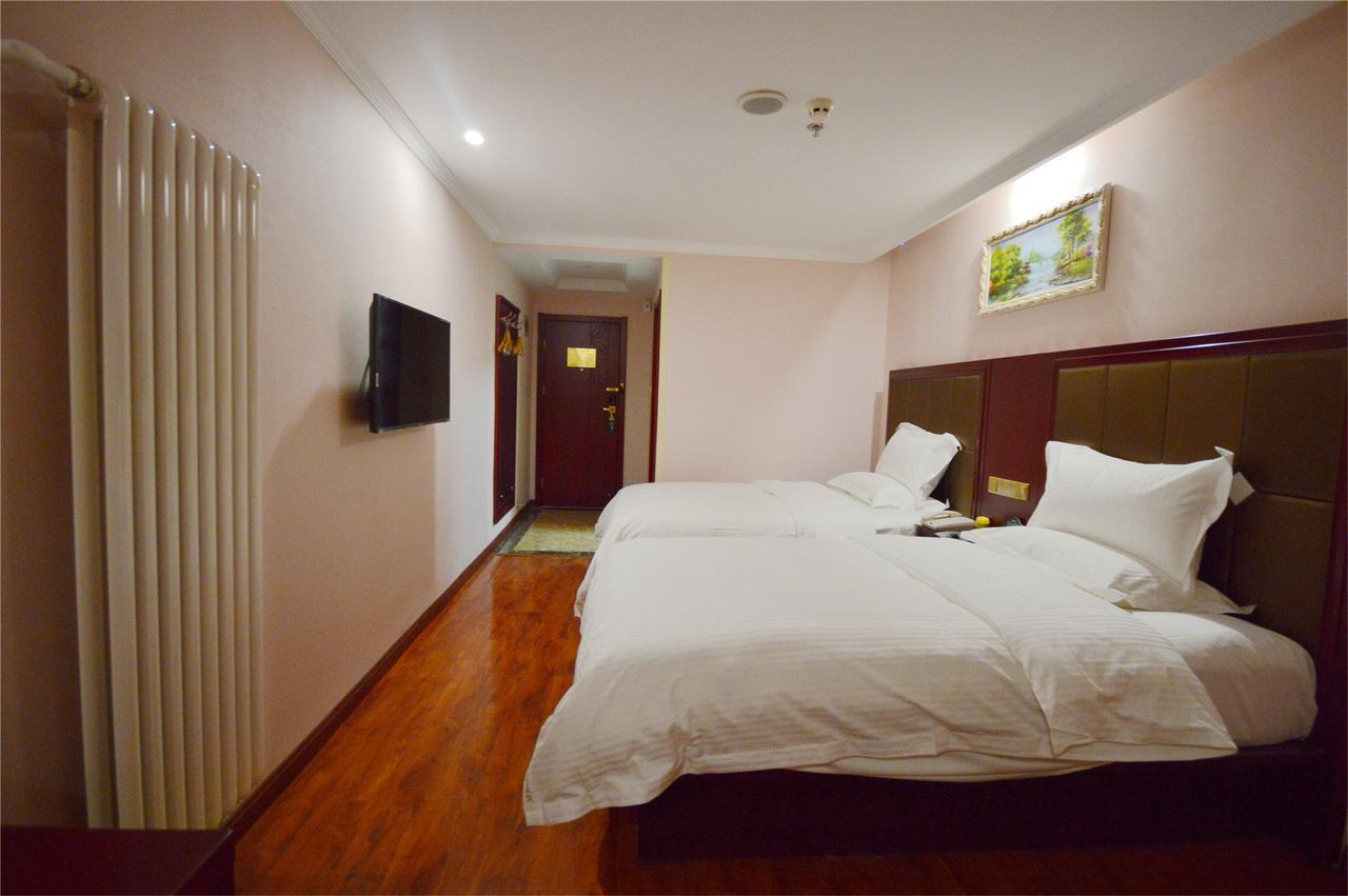 Shells Hanzhong City High Railway Station Renmin Road Hotel Esterno foto